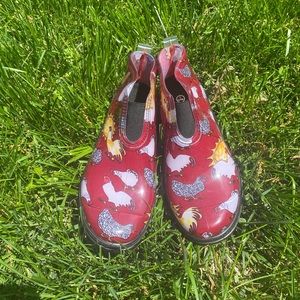 SOLD SOLD SOLD Garden shoes chicken 🐓 sloggers